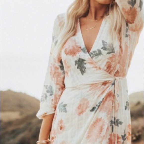 Carly Jean Los Angeles Dresses & Skirts - Carly Jean Los Angeles Piper true wrap dress